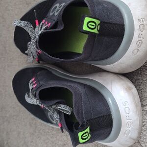 Women's Black Athletic Shoes